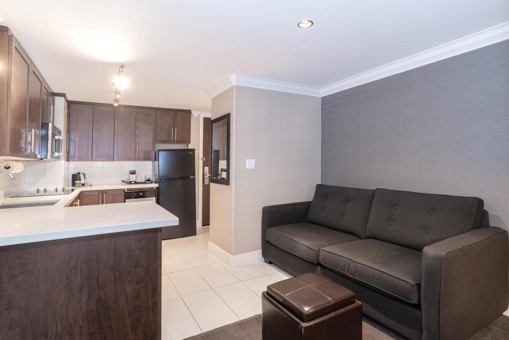 Sandman Signature Edmonton South Hotel Extérieur photo