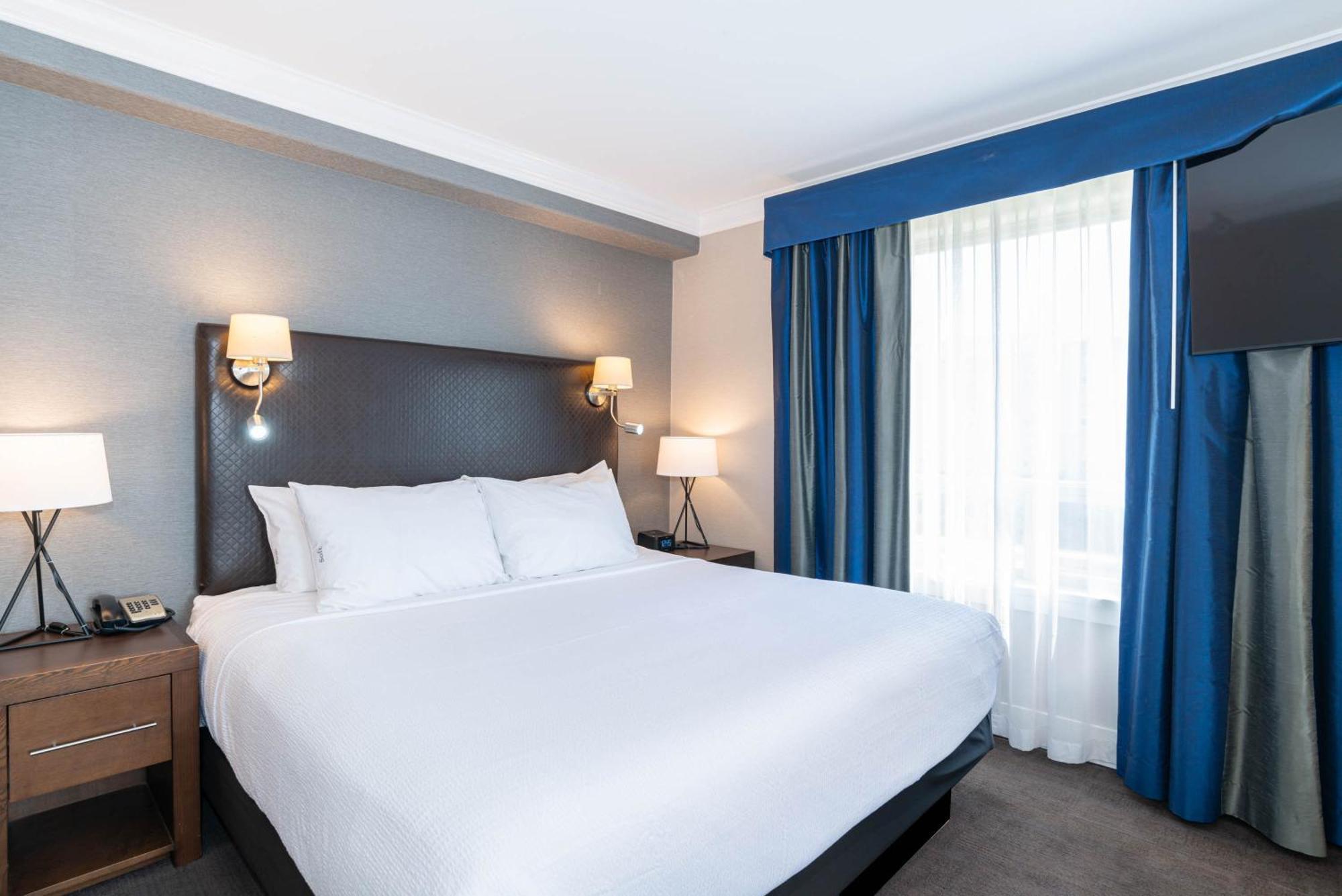 Sandman Signature Edmonton South Hotel Extérieur photo
