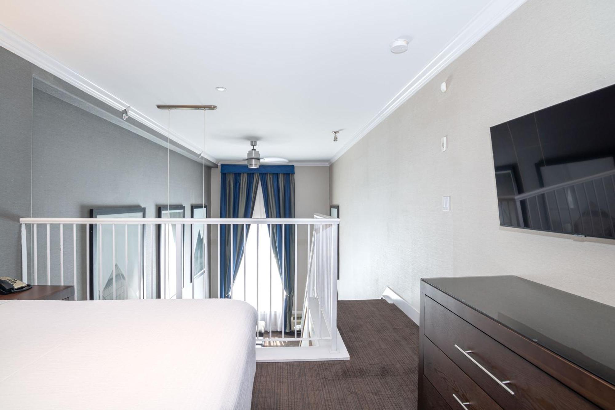 Sandman Signature Edmonton South Hotel Extérieur photo