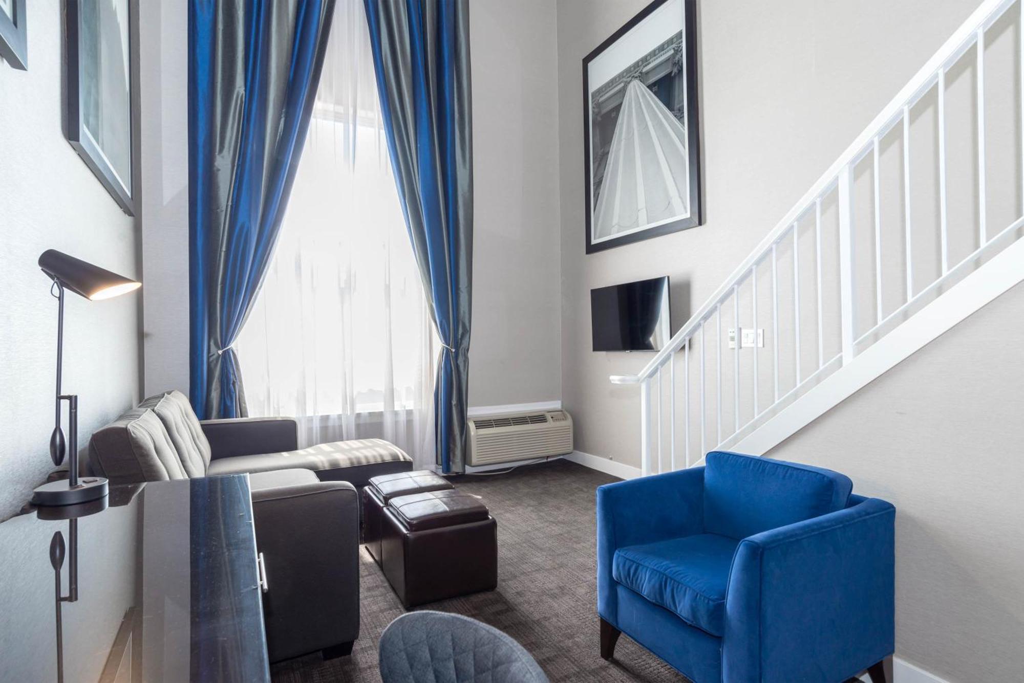 Sandman Signature Edmonton South Hotel Extérieur photo
