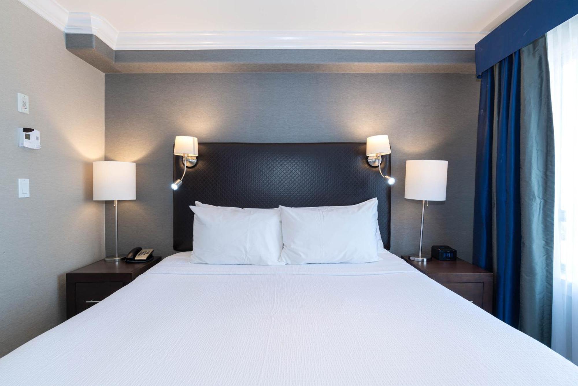Sandman Signature Edmonton South Hotel Extérieur photo