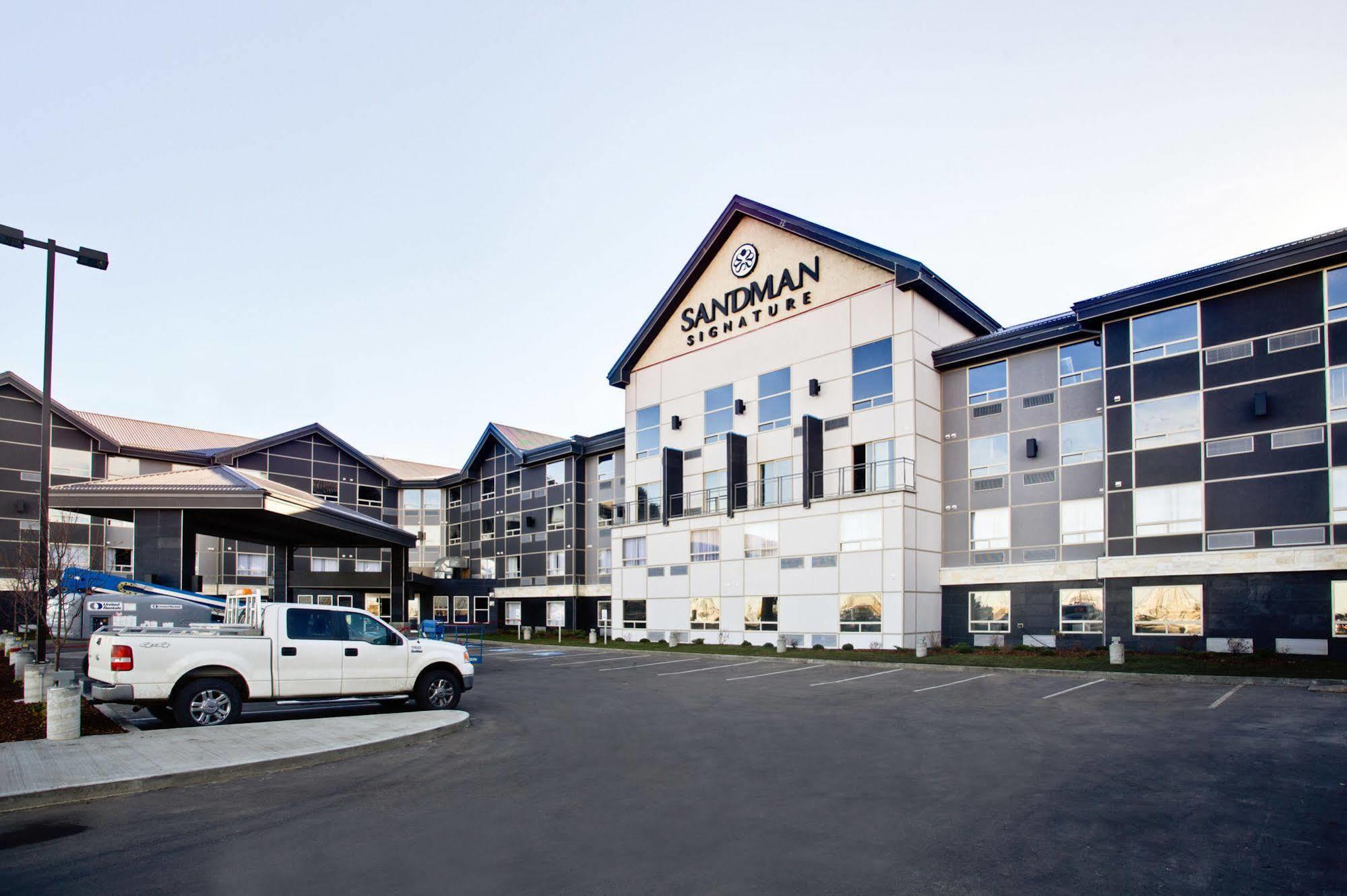 Sandman Signature Edmonton South Hotel Extérieur photo