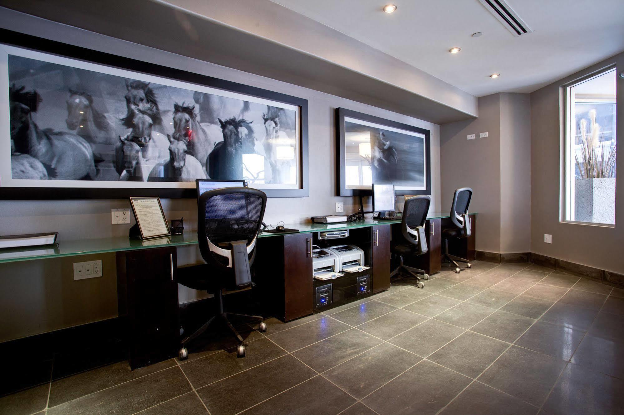 Sandman Signature Edmonton South Hotel Extérieur photo